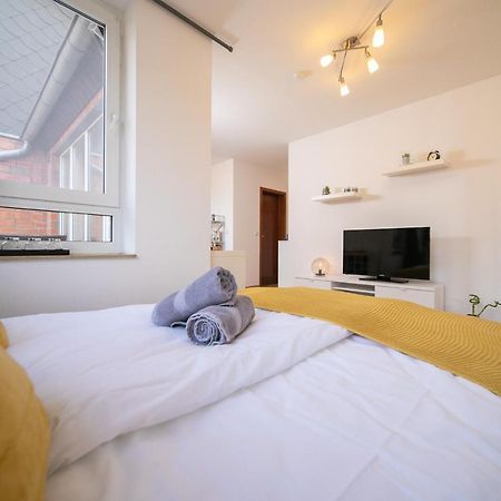 Studio Shiny - Zentral Mit Balkon - Messe - Kueche Neuss Exteriör bild